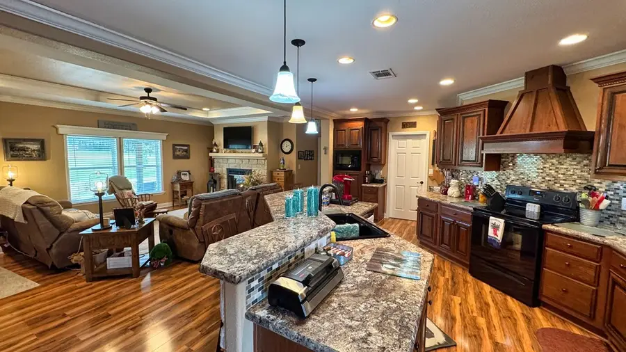 117 S Sun Haven, Kerrville, TX 78028 - #2