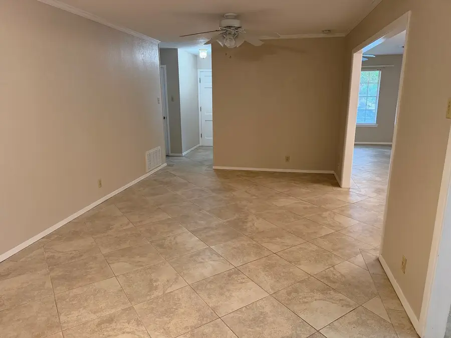 101 Crescent Dr, Kerrville, TX 78028 - #3