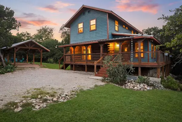 1381 Greenbriar Ln, Canyon Lake, TX 78133