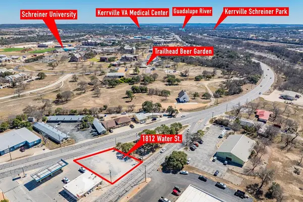 1812 Water St, Kerrville, TX 78028