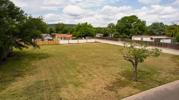 519 Lucille St, Kerrville, TX 78028