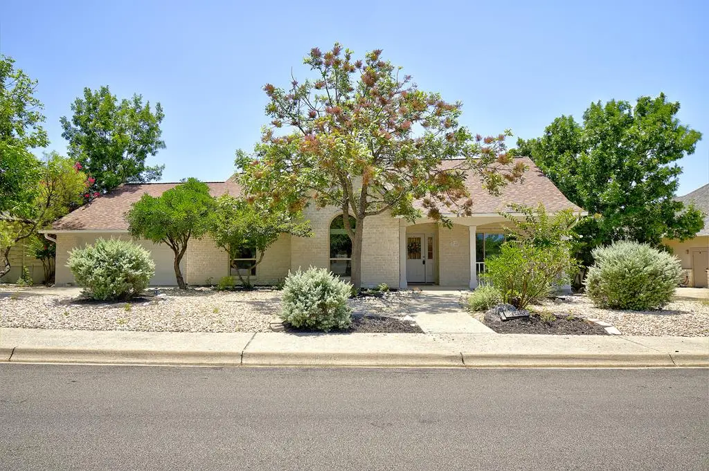 2140 Summit Crest Dr, Kerrville, TX 78028 - #1