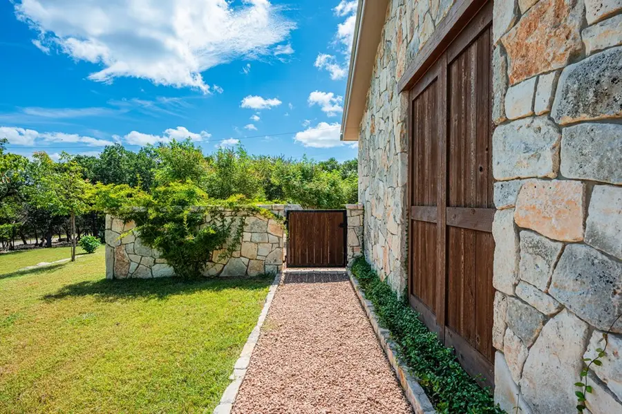 262 Rim Rock Circle W, Hunt, TX 78024 - #3