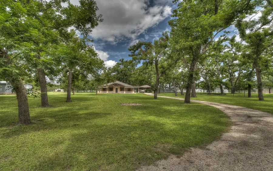 105 Guinn Ave., Leakey, TX 78873 - #3