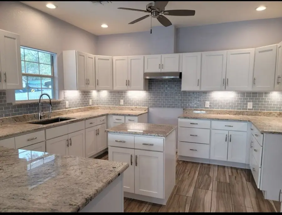 1600 Woodside, Kerrville, TX 78028 - #2