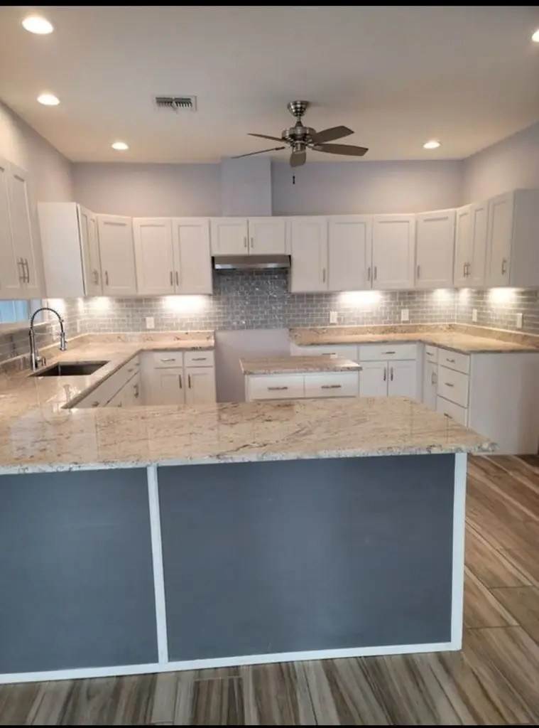 1600 Woodside, Kerrville, TX 78028 - #3