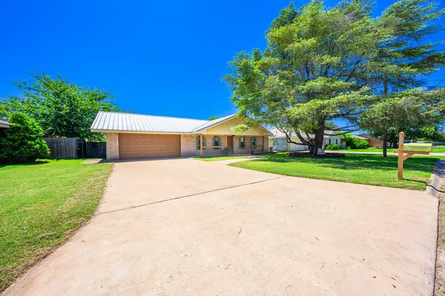 129 Candice Dr, Kerrville, TX 78028 - #2