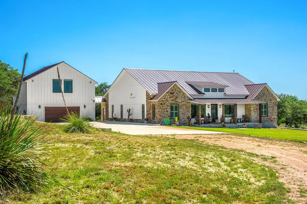 147 Gray Wolf, Blanco, TX 78606 - #1