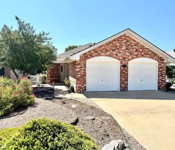 219 Oak Hill Dr, Kerrville, TX 78028