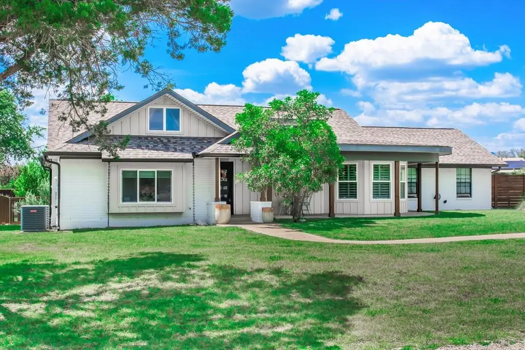 102 Bowie Dr, Kerrville, TX 78028 - #1