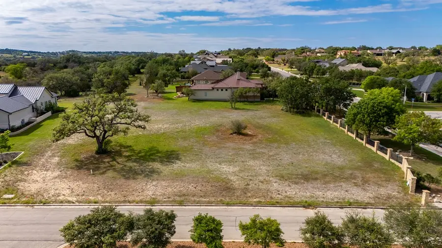 4100 Stone Creek Dr., Kerrville, TX 78028 - #3