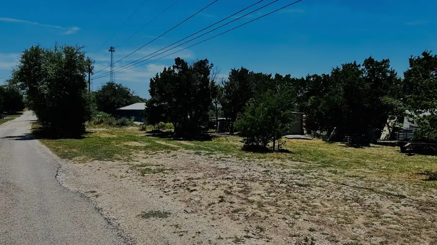 145 S Mai Rd, Kerrville, TX 78028 - #3
