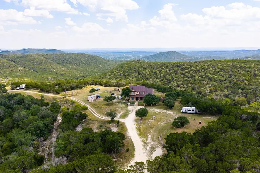 1095 Elm Pass Rd, Center Point, TX 78010 - #2