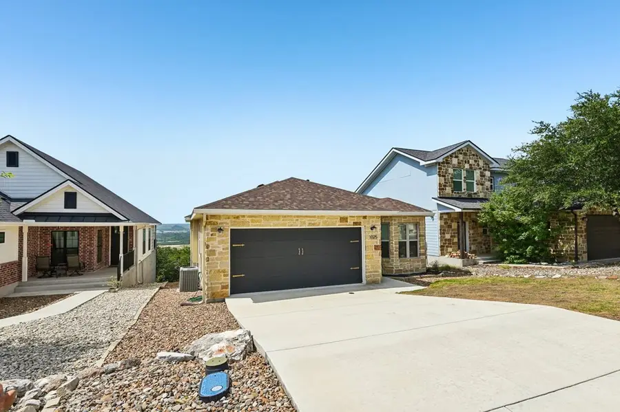 1025 Roanoke Ln, Kerrville, TX 78028 - #2
