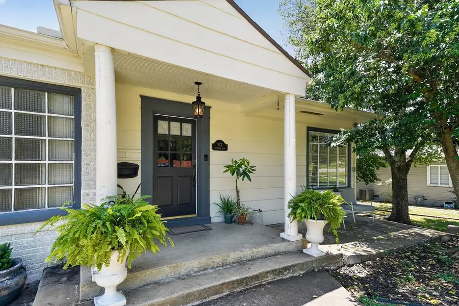 713 Bluebell Rd, Kerrville, TX 78028 - #2