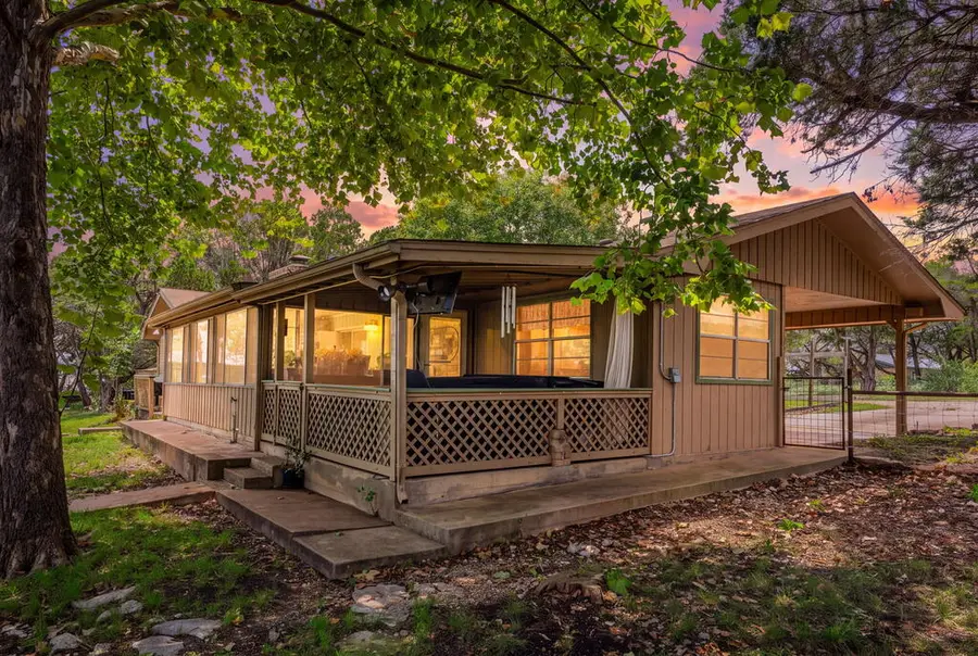 112 W Deerfield, Ingram, TX 78025 - #3