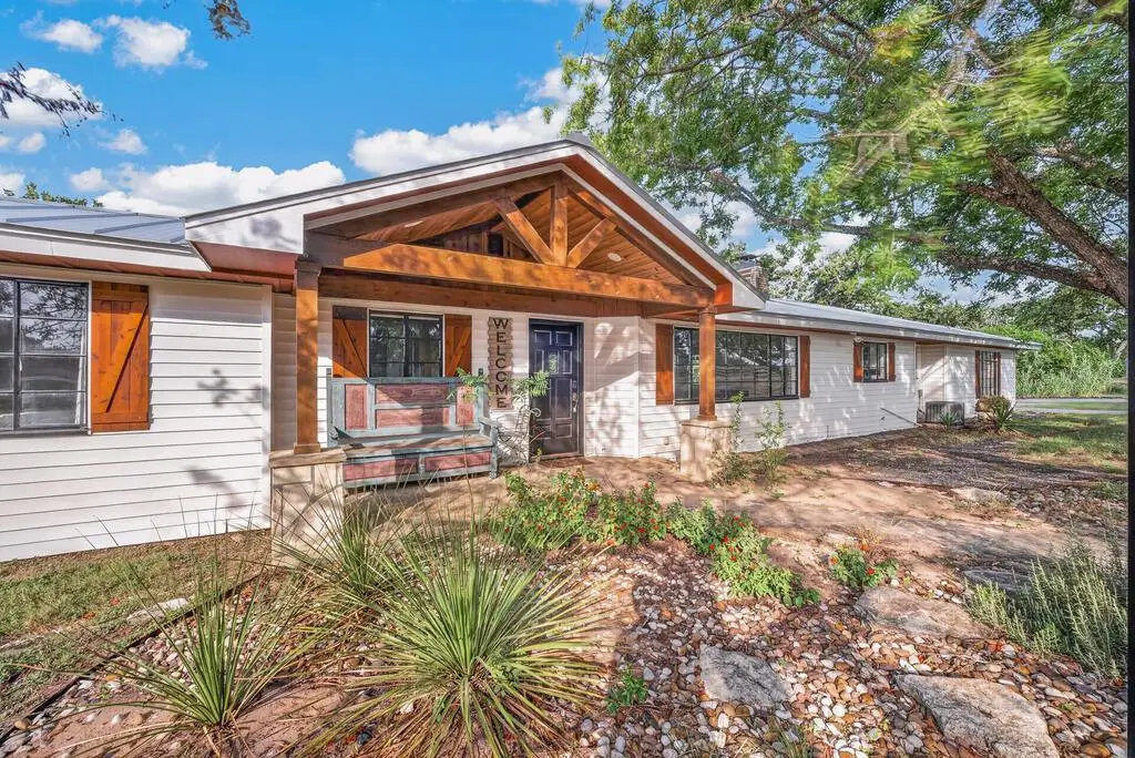 1094 Harper Rd, Kerrville, TX 78028 - #1