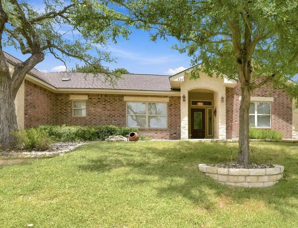 620 Oak Valley Dr, Kerrville, TX 78028 - #1