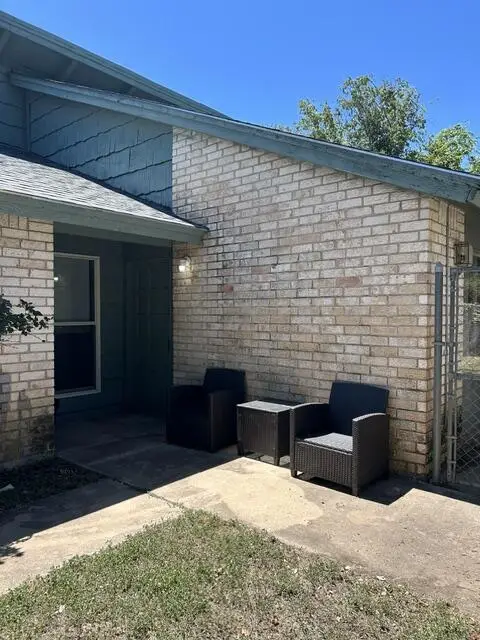 516 B Tomahawk Trail, Kerrville, TX 78028 - #1