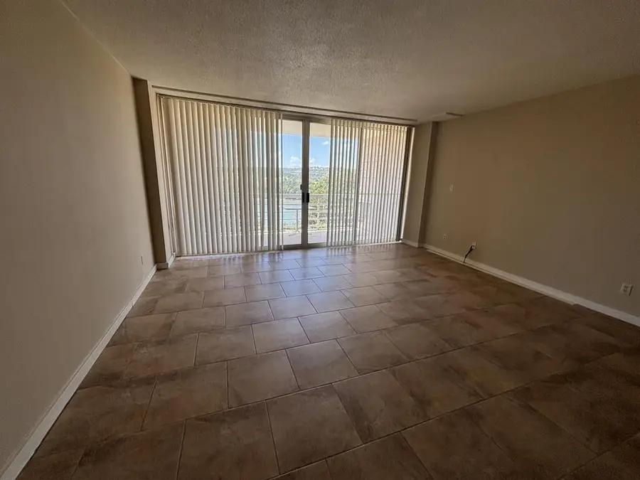 1012 Guadalupe St, Kerrville, TX 78028 - #3