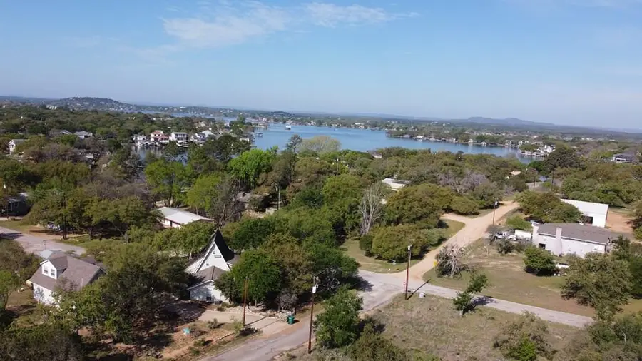 000 Castleberry Dr, Granite Shoals, TX 78654 - #2