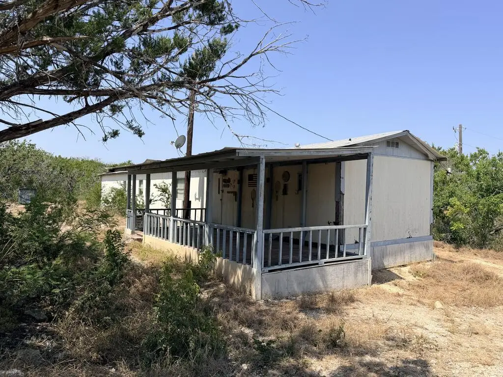 4807 Cr 429, Uvalde, TX 78801 - #1