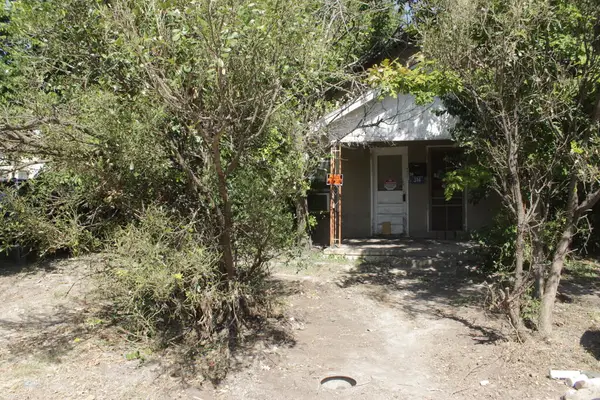 314 N Mimosa St, Kerrville, TX 78028