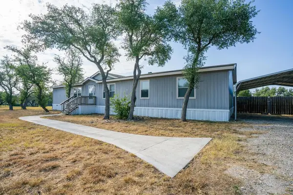 198 Dian Dr, Harper, TX 78631
