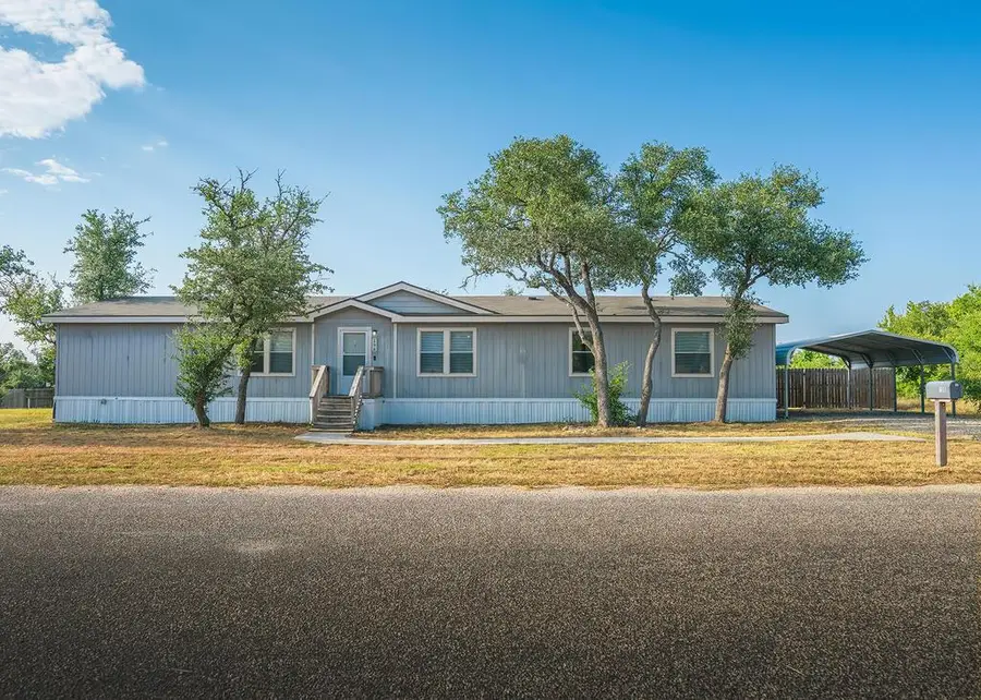 198 Dian Dr, Harper, TX 78631 - #2
