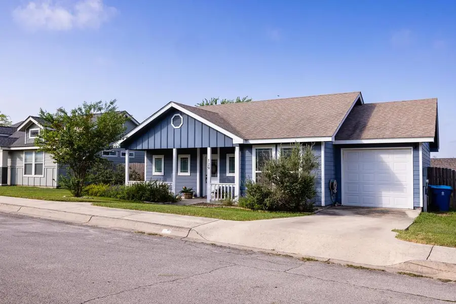 129 N Jasper Ln, Kerrville, TX 78028 - #2