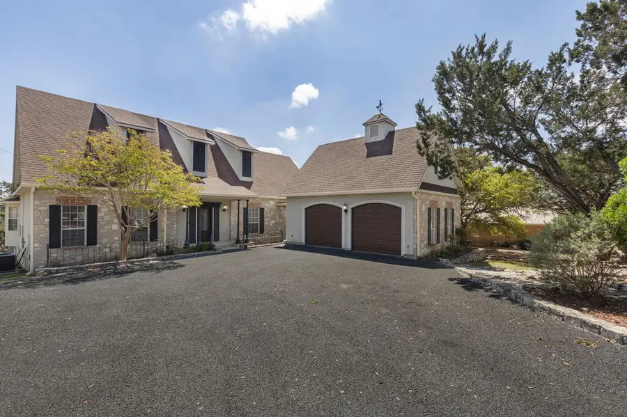 132 Crockett Dr, Kerrville, TX 78028 - #3