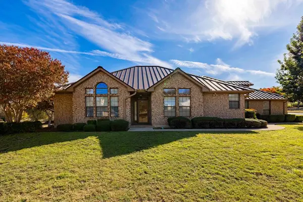 100 Braeburn Circle, Kerrville, TX 78028