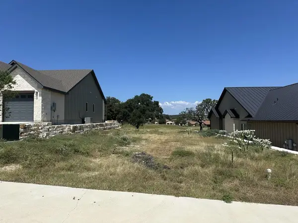 3304 Shelton Dr, Kerrville, TX 78028