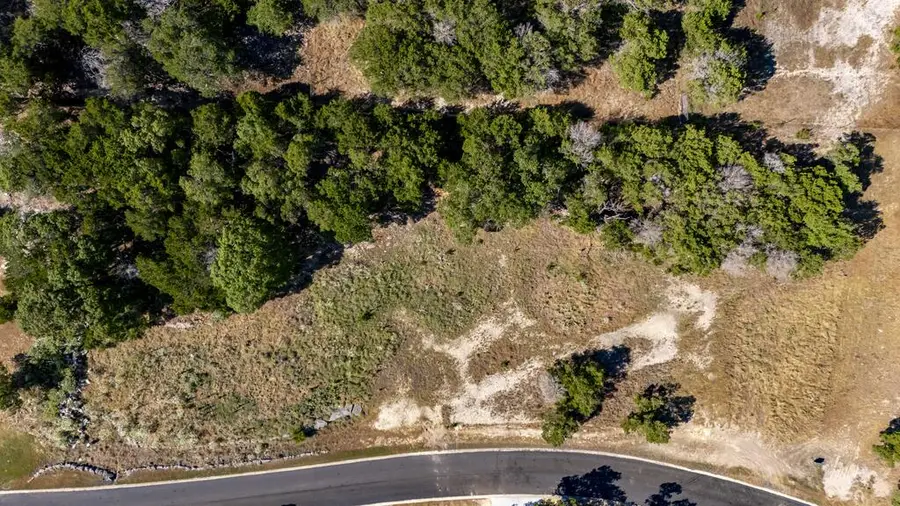 668 San Juan S, Kerrville, TX 78028 - #2