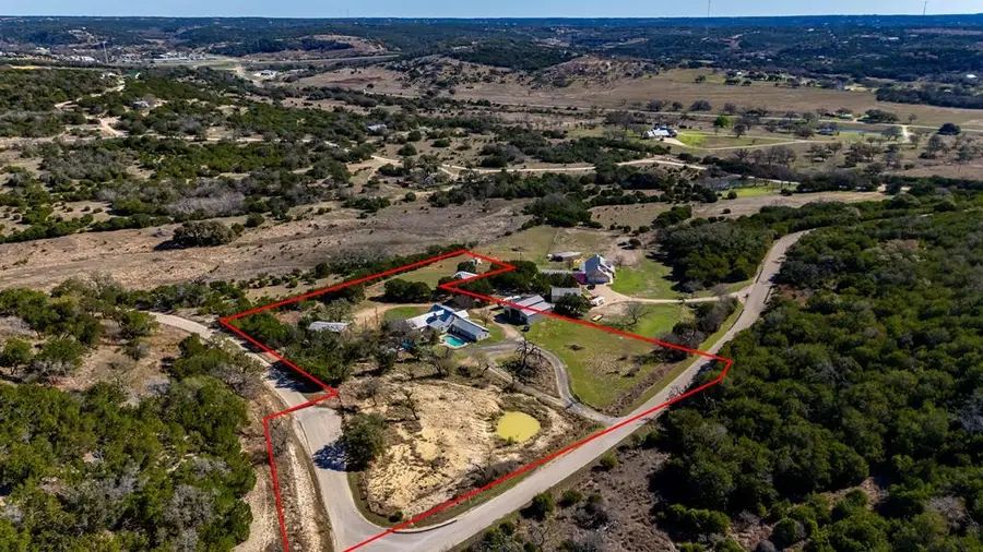 265 Shalako Dr, Kerrville, TX 78028 - #2