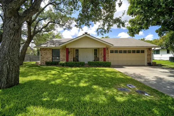 2017 Lime Creek, Kerrville, TX 78028