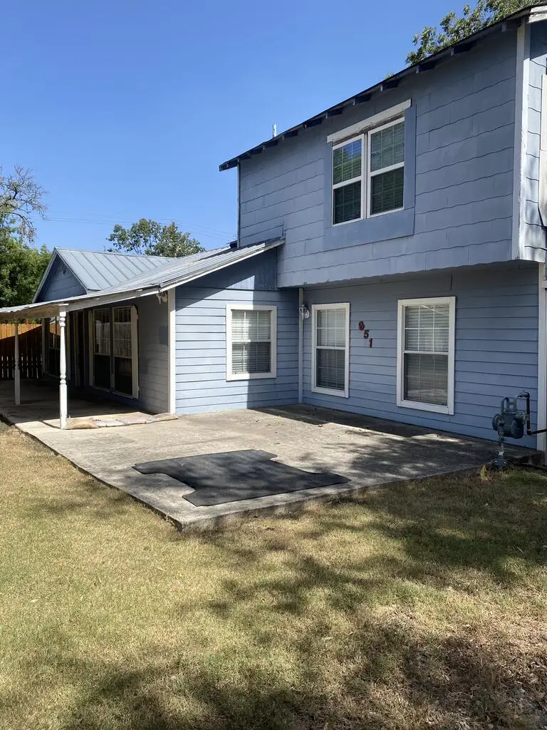 851 Tivy St, Kerrville, TX 78028 - #3