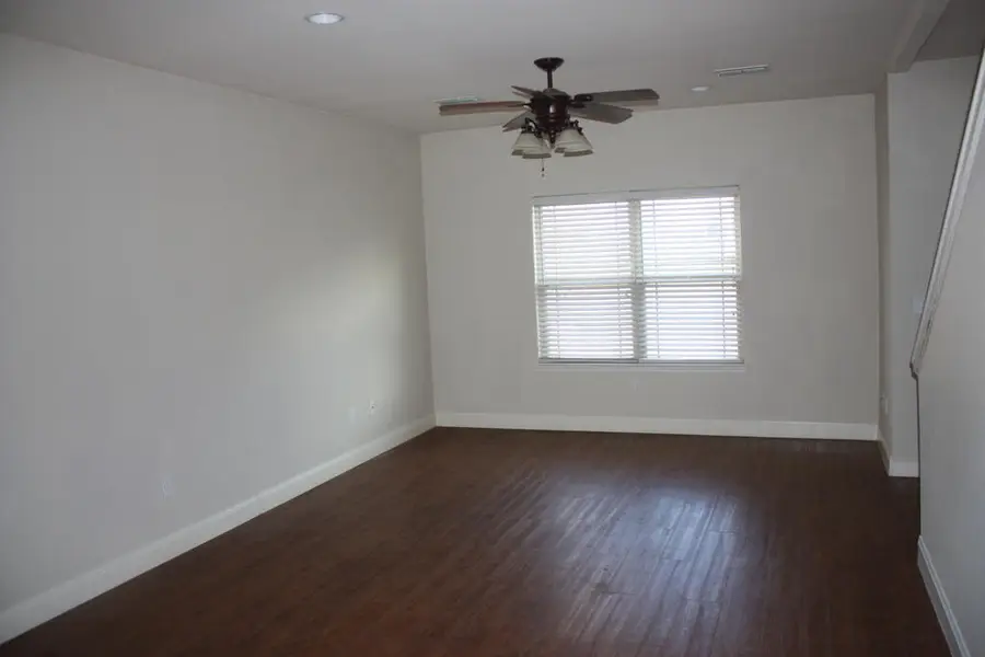 443 Yorktown Blvd, Kerrville, TX 78028 - #2