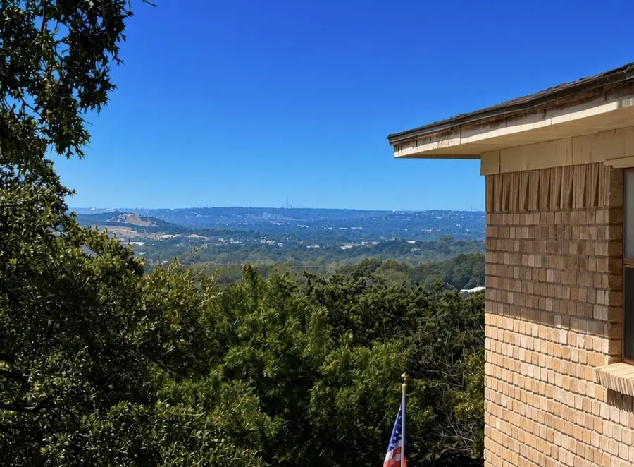 1420 Carol Ann Dr, Kerrville, TX 78028 - #2