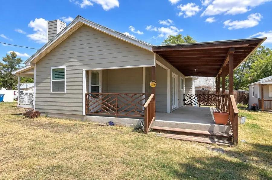 505 Lytle St, Kerrville, TX 78028 - #3