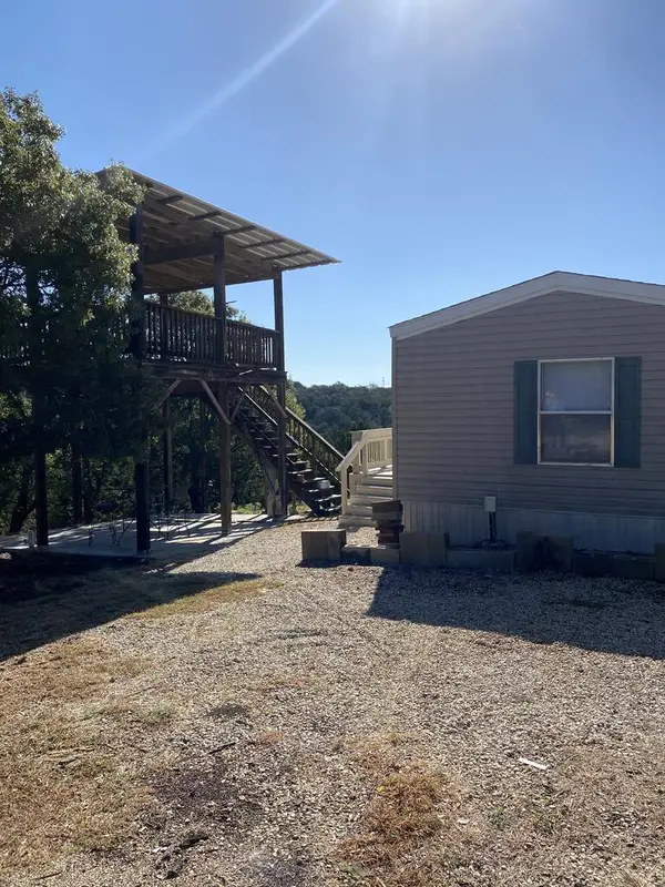 144 S Ben Denton Hollow, Kerrville, TX 78028