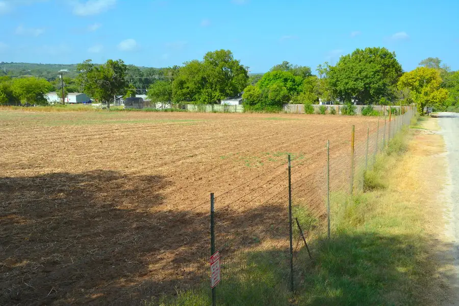 101 Morgan St, Ingram, TX 78025 - #2