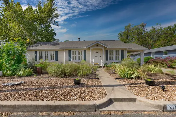 217 W Morse, Fredericksburg, TX 78624