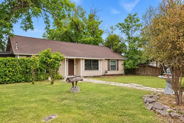 311 Spence St, Kerrville, TX 78028