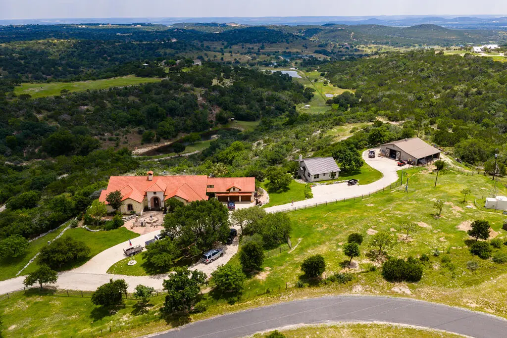 370 Ranch House Rd, Kerrville, TX 78028 - #1
