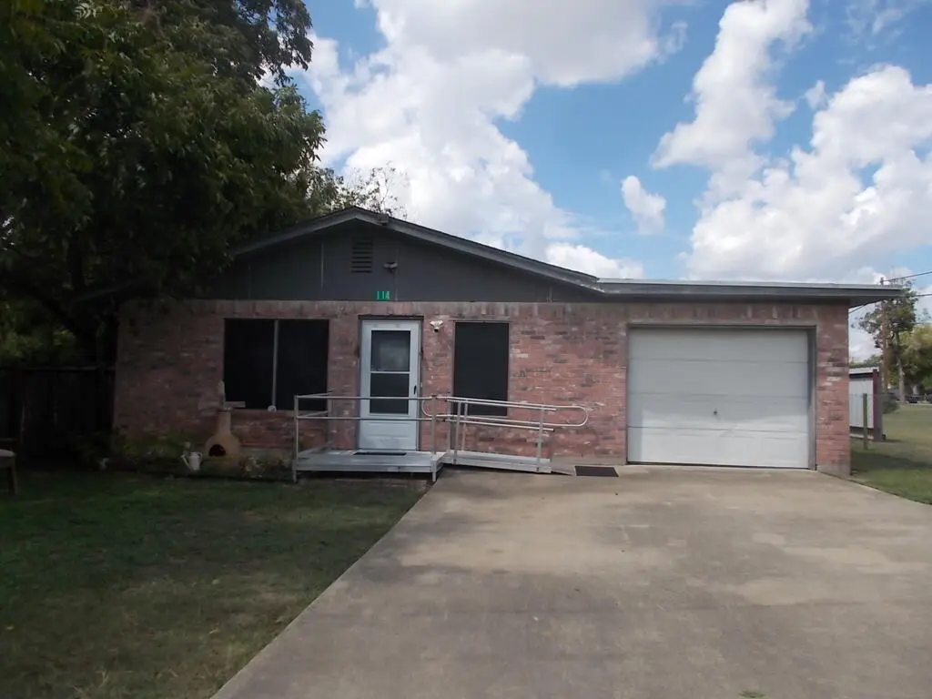 114 Meeker Rd, Kerrville, TX 78028 - #1