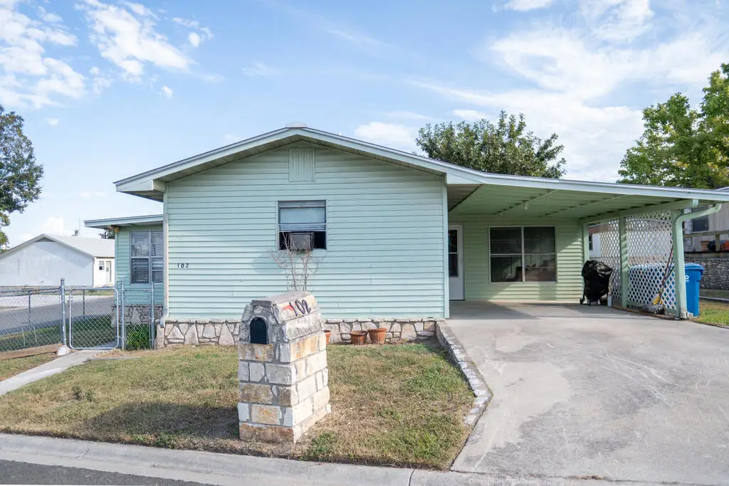 102 Scarlet Dr, Kerrville, TX 78028 - #1
