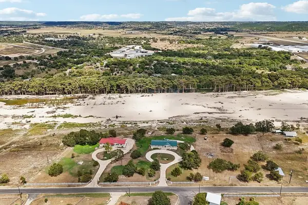 256,250 Wharton Rd, Kerrville, TX 78028