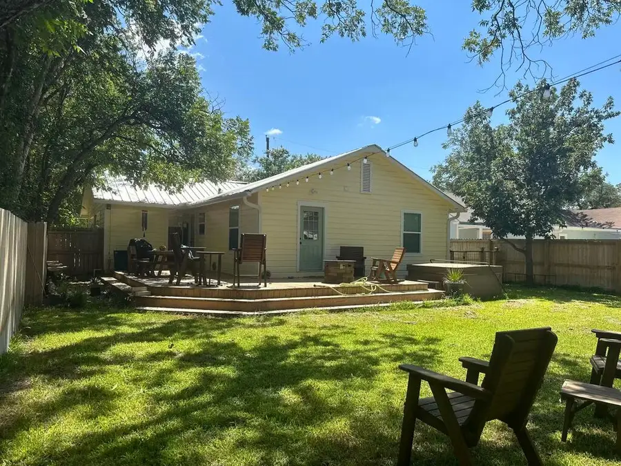 620 Robinson Ave, Kerrville, TX 78028 - #3