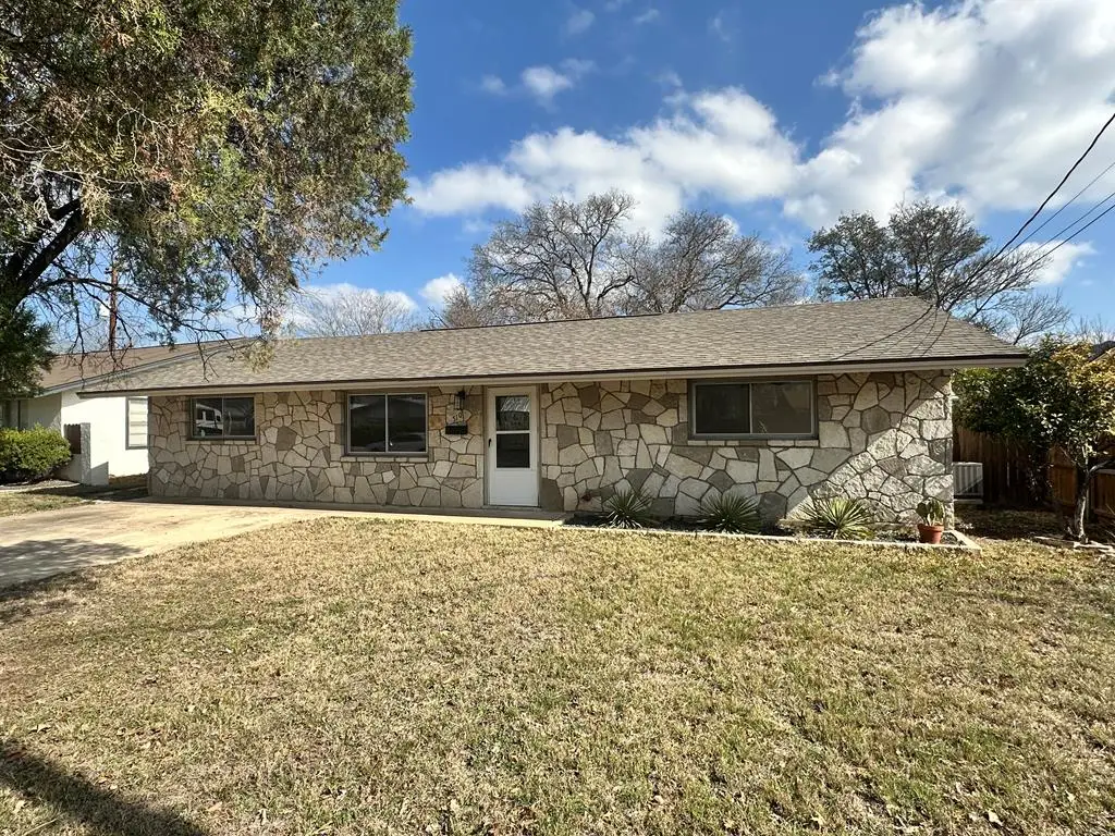 510 Lake Dr, Kerrville, TX 78028 - #1
